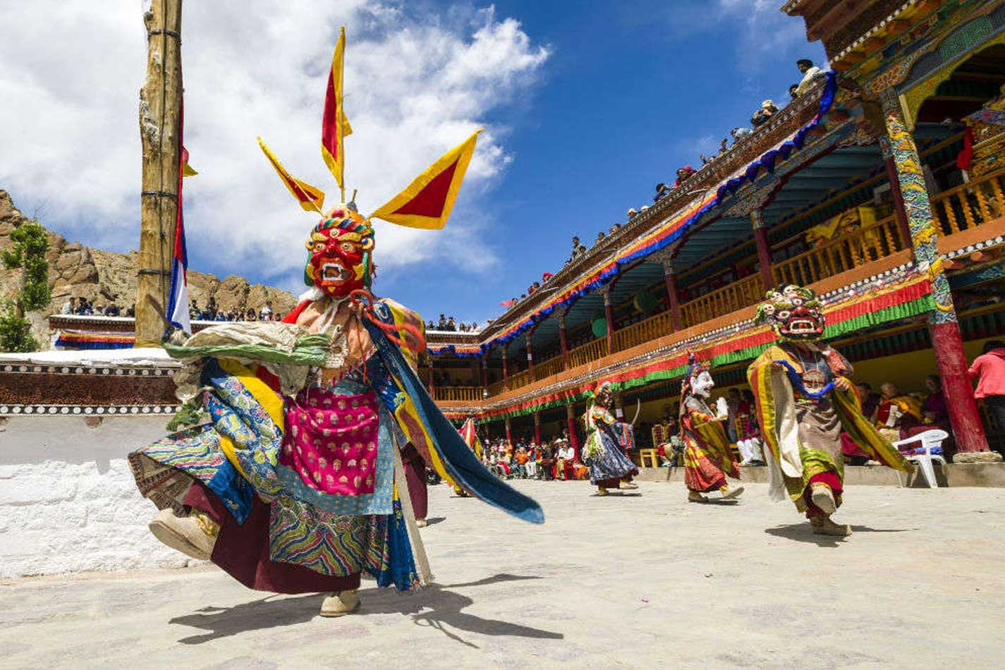 hemis festival ladakh tour package